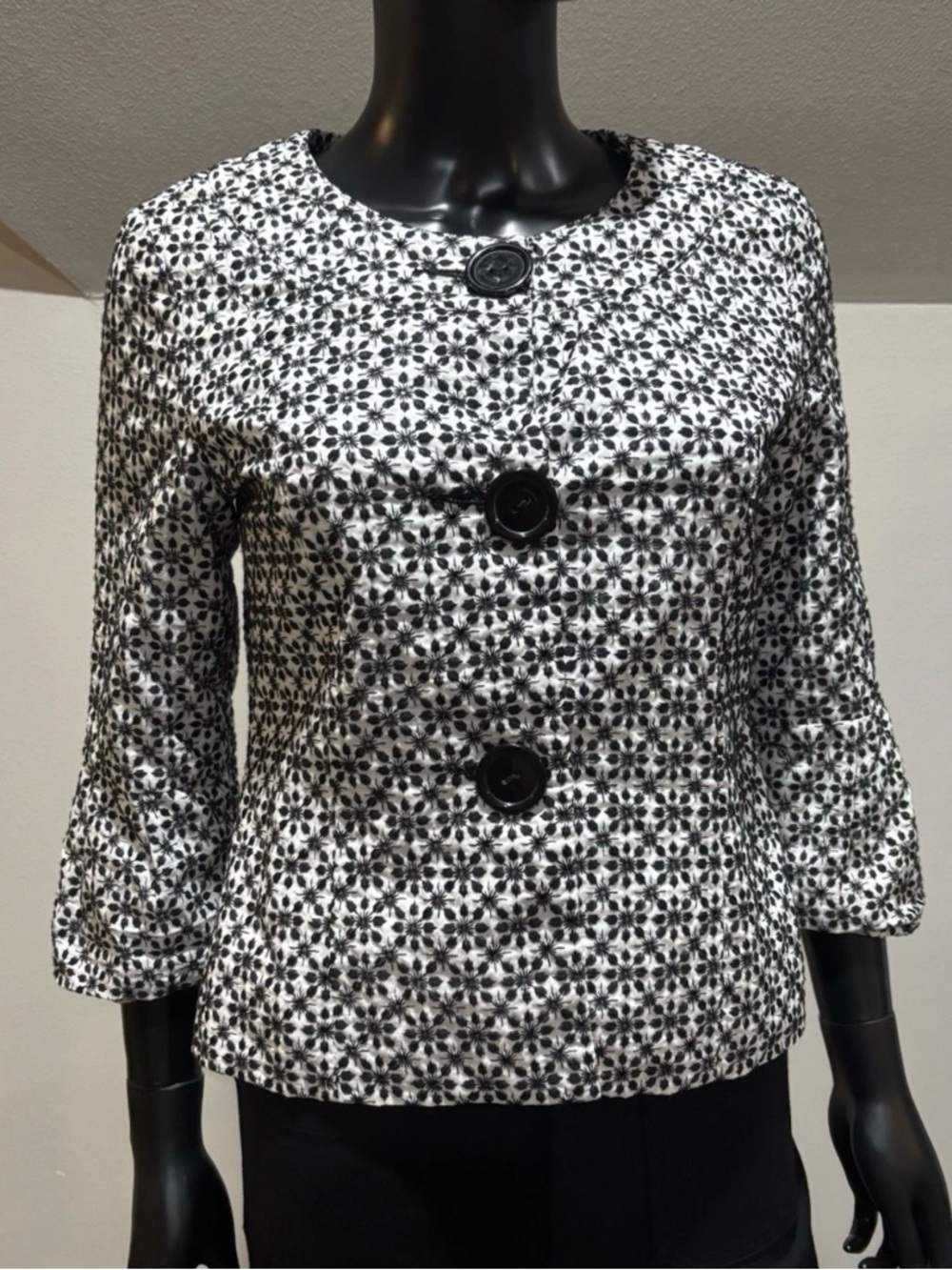 Carole Little Black & White Embroidered Print Bell Sleeve Jacket Top Small